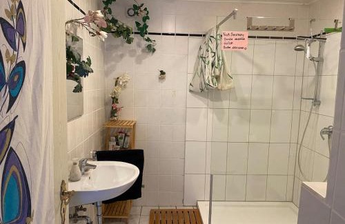 Kurrenberg Apartment | 2 Bedroom with Bathroom - Altbauvilla