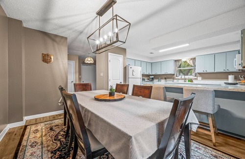 Shalimar House | 2 bedroom with loft in Shalimar