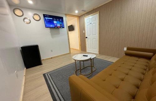 Ottawa Division Apartment | 2 bedrooms, 2 bathrooms, 1 living room brand new