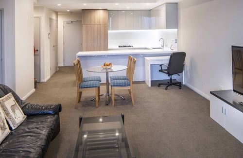 Hurstville Apartment | 2 bedrooms apartment next Hurstville train station and Airport