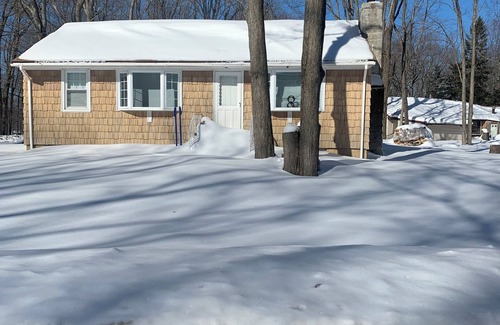Pocono Summit Cabin | 2 Bedrooms Cabin In Pocono Summit