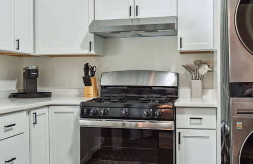 North Charleston Apartment | 2 Bedrooms - Close to Park Circle and Downtown!