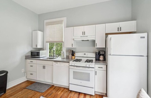 North Charleston Apartment | 2 Bedrooms - Closet to Park Circle and Downtown!