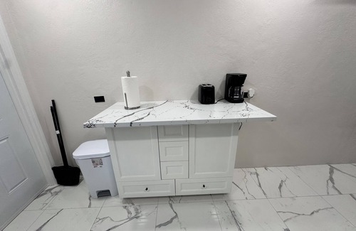 Nassau Apartment | 2-bedrooms family friendly rental to enjoy in Nassau with AC and quietness.