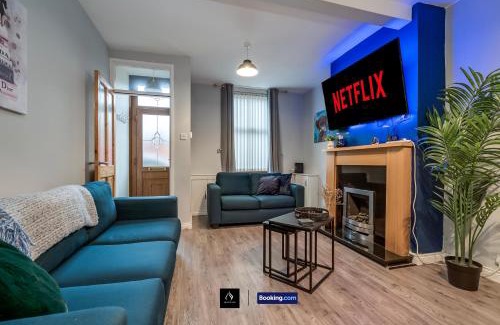 Ormeau House | 2 Bedrooms House By Boyeilles Apartments Short Lets & Serviced Accommodation Belfast With Free Wifi