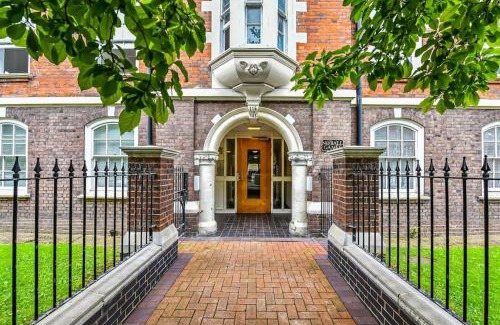 St. Johns Wood Apartment | 2 Beds apartment near Lords Cricket grounds