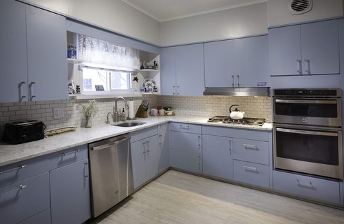 St. Leonard's Tract House | 2 bl from beach, tennis/pickleball. Sleeps 11, perfect memory maker home - LOVE