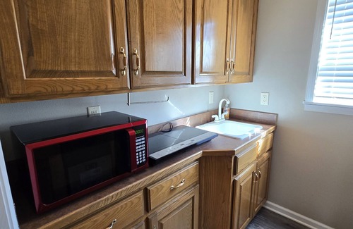 Higden House | 2 blocks to Greers Ferry lake cabin sleeps 8, Rv & Boat parking @ property