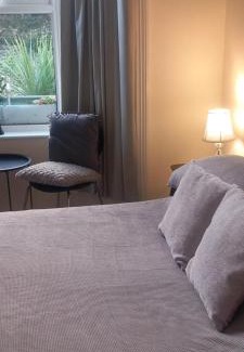 Llangollen House | 2 Bodwen Villas