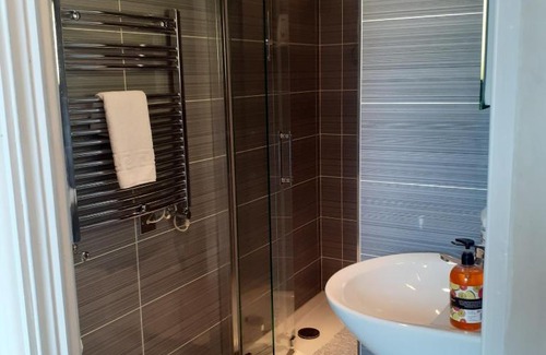 Llangollen House | 2 Bodwen Villas