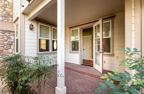 Los Olivos House | 2 Br/1.5 Ba - Craftsman Cottage - Downtown Los Olivos