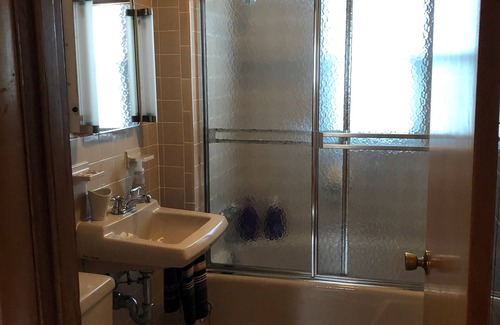Brook Farm Apartment | 2 BR, 1 Bath, Sleeps 4+, Furnished and spacious apt. in quiet Boston suburb