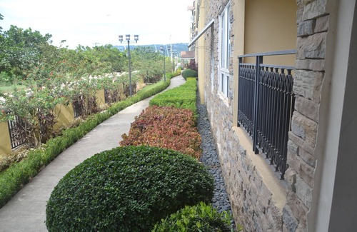 Cebu Condo | 2 br 1tb at Amalfi Oaisis @City De Mare w/20 mbps Wifi