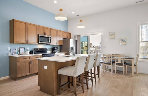 Ocean City Villa | 2 Br/2 bath townhouse downtown OC by Rt 50 bridge, great location for festivals