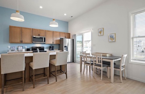 Ocean City Villa | 2 Br/2 bath townhouse downtown OC by Rt 50 bridge, great location for festivals