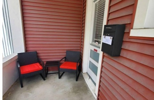 Cincinnati Apartment | 2 BR Apt. Near Hyde Park and Downtown