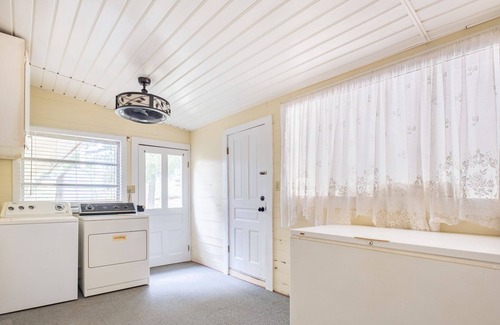 Denton House | 2 BR at Charles Mountain Rd