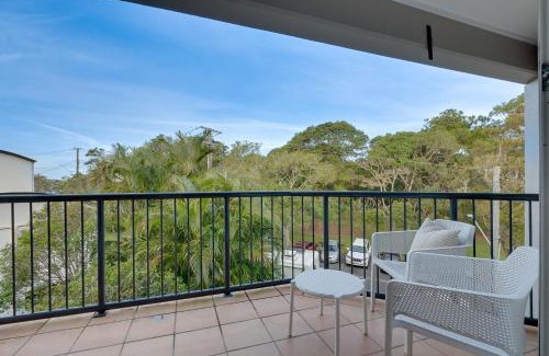 Currumbin Apartment | 2 BR Coastal Bliss Opposite Currumbin Beach