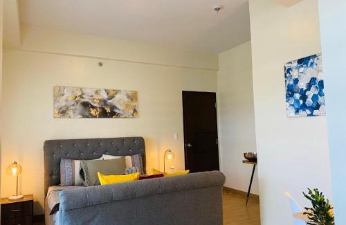 Iloilo Apartment | 2 BR Corner Executive Suite at Lafayette Park Square Megaworld Blvd Unit 5H