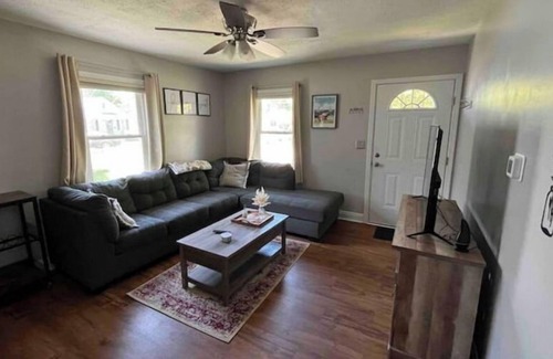 Jacobs House | 2 BR house near Churchill Downs