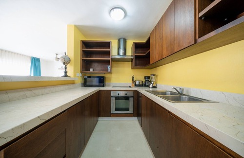 Playacar Apartment | 2 BR PH with Jacuzzi near to the Beach