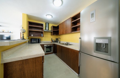 Playacar Apartment | 2 BR PH with Jacuzzi near to the Beach