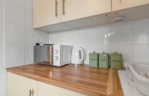 Norwich Apartment | 2 Br Reepham Rest Free Parking Fast Wi-fi