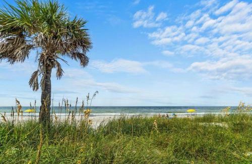 Madeira Beach Apartment | 2 BR, Remodeled Pet Friendly Condo, 1 Block to Beach Access, Walkable to Restaurants! Fall Promo for Mondays & Thursdays!