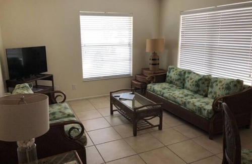 Laurel Villa | 2 BR VILLA SUITE w/queen bed