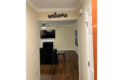 Northeast Virginia Beach Condo | 2 Brand New King size beds 2 Full baths Condo!
