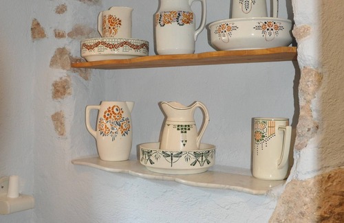 Saint-Jeannet House | 2* "brocante spirit" furnished accommodation