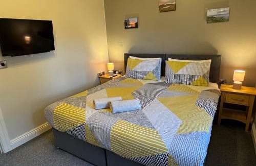 Enniskillen House | 2 Castle Hume Court Holiday House
