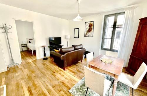 Chinon Apartment | 2 chambres doubles, centre-ville historique