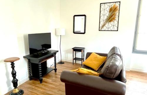 Chinon Apartment | 2 chambres doubles, centre-ville historique
