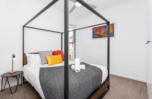 North Perth House | 2 Chic Stylish Modern Family On Charles