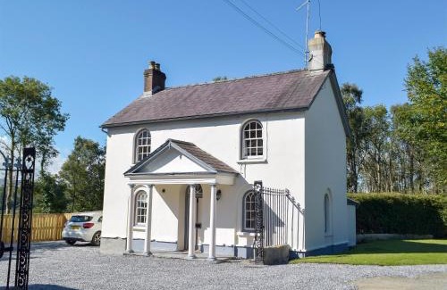 Boncath House | 2 Cilwendeg Lodge