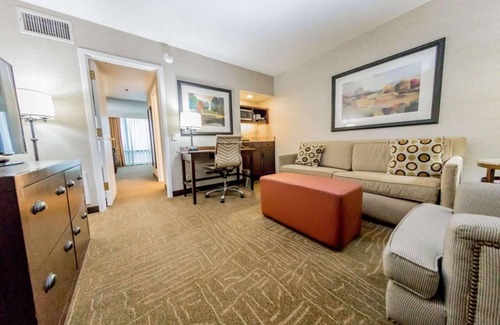Lexington Hotel | 2 Connecting Suites at a Hotel