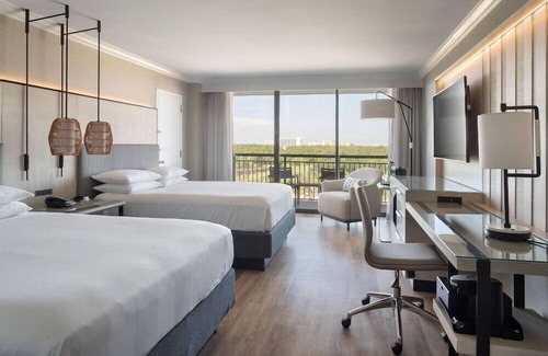 Florida Central Atlantic Coast Hotel | 2 Connecting Suites at a 4⭐️ Hotel