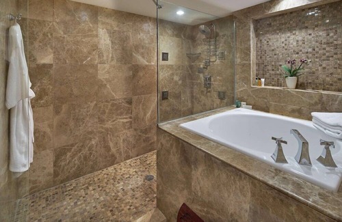 Raleigh Hotel | 2 Connecting Suites at a Hotel