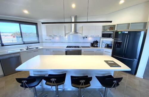 Exmouth House | 2 Corella Court