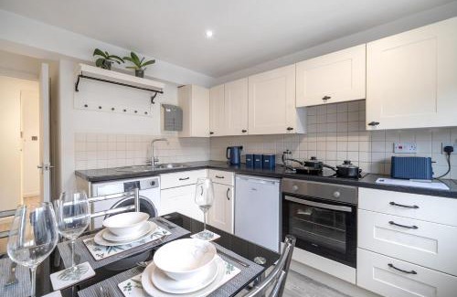 Fleet Apartment | 2 Double Bedrooms