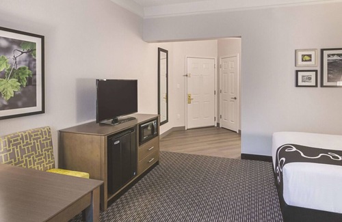Orlando Hotel | 2 Double Beds at La Quinta Inn & Suites by Wyndham Orlando UCF