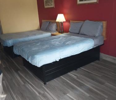 Jackson Apartment | 2 Double Beds Hotel Room 203