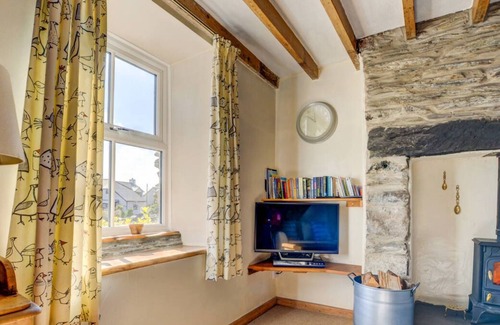 Penrhyndeudraeth House | 2 Efail Wen in Penrhyndeudraeth
