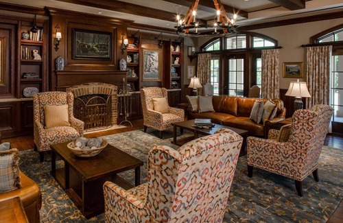 Mount Berry Hotel | 2 Elegant Accommodations in Nature's Embrace! Outdoor Pool, Pets Allowed!