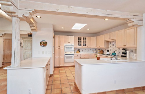 Quail Run House | 2 Fireplaces | Golf Course Views | Private Patio | Free Parking | Free Wifi | Tennis & Pool