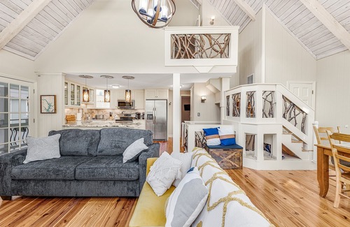 Barium Springs House | 2 Game Rooms, 2 King Suites, Lakeside, Pool