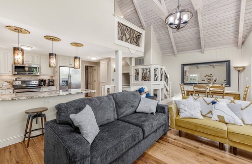 Barium Springs House | 2 Game Rooms, 2 King Suites, Lakeside, Pool