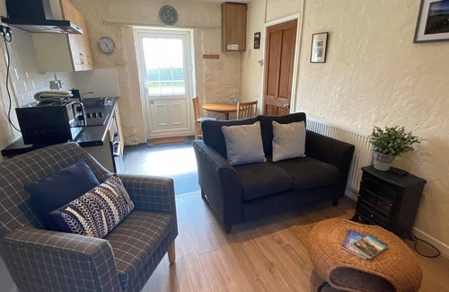 Bodorgan Cottage | 2 Glantraeth Farm Cottage. Pet friendly, Ideal base to explore Anglesey