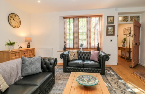 Alnwick House | 2 Grange Cottages